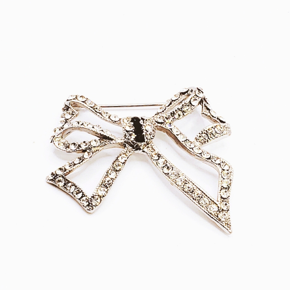 Elegant Rhinestone Bow Shape Brooch Silver Tone